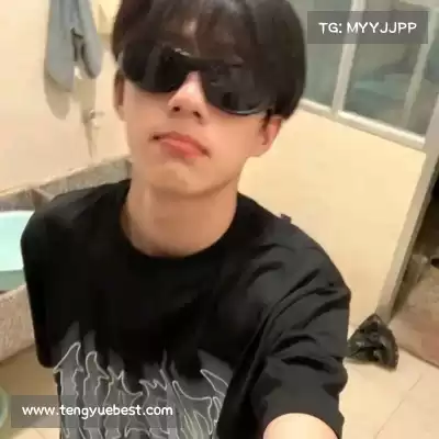 蓬盈晓